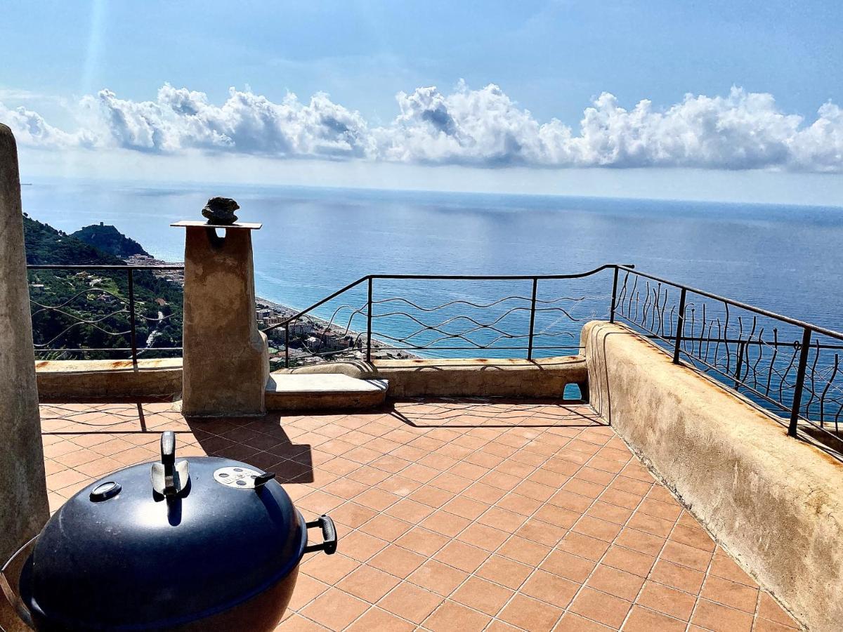 Casa Vacanze A Lea L'Ua Финале Лигуре Экстерьер фото