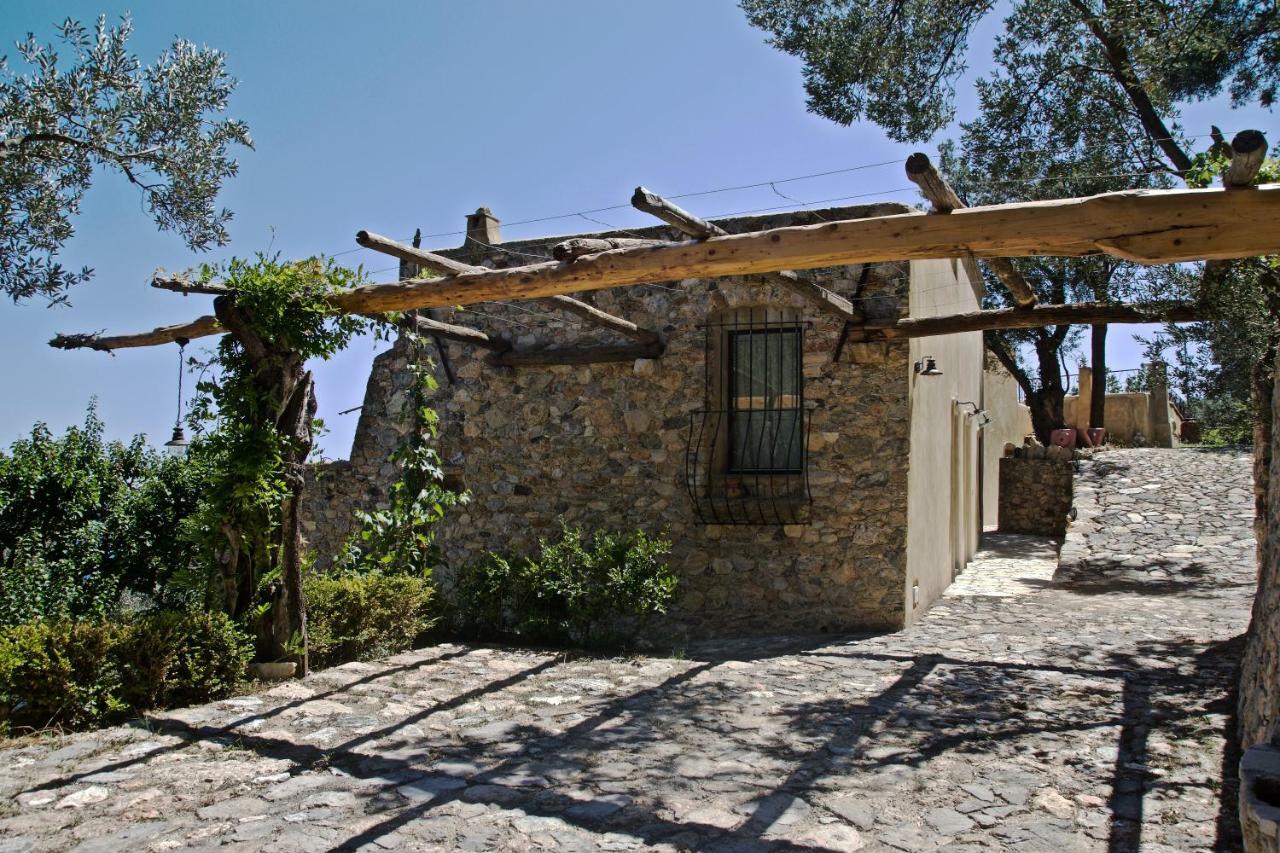 Casa Vacanze A Lea L'Ua Финале Лигуре Экстерьер фото
